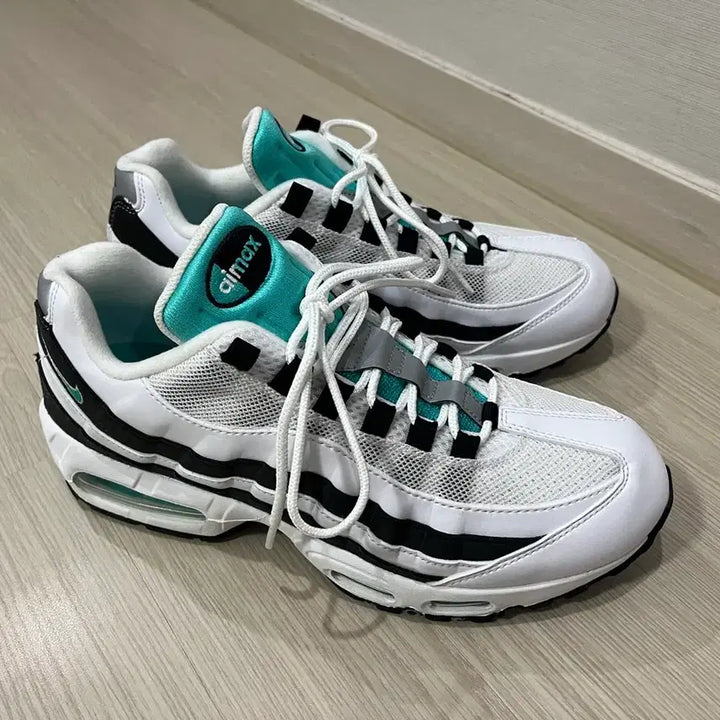 [BUNJANG] Nike Air Max 95 OG Emerald White Black IM7409-100 / 나이키 에어맥스95 OG 에메랄드 화이트 앤 블랙 IM7409-100