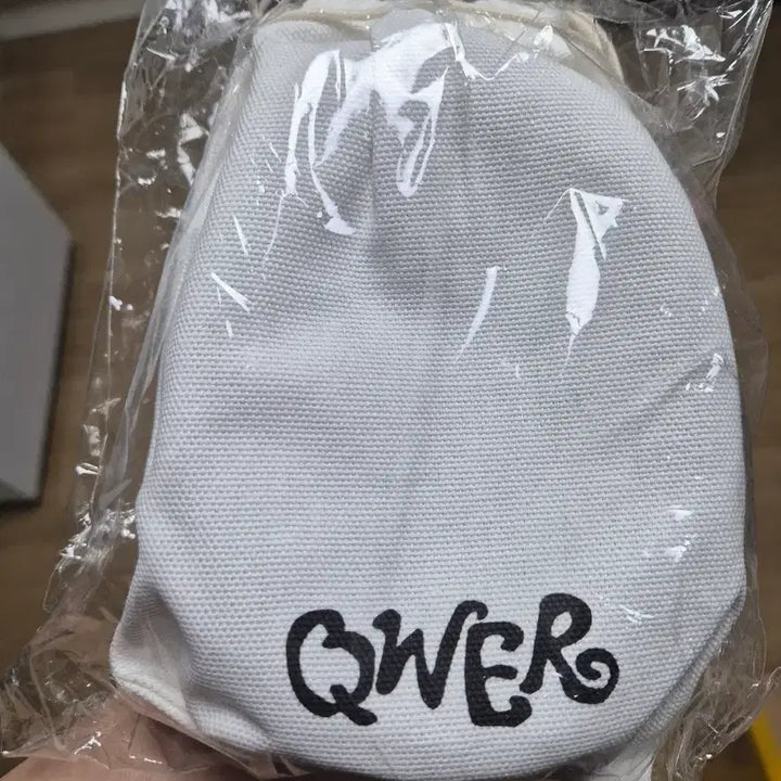 [BUNJANG] QWER 2nd Anniversary Popup Guitar Strap (Sealed) / 미개봉 qwer 팝업 기타스트랩