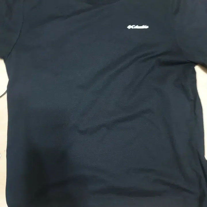 [BUNJANG] Columbia Black Polyester Short Sleeve T-Shirt Size 100 / 컬럼비아 블랙 반팔 티셔츠 100 100% 폴리에스터