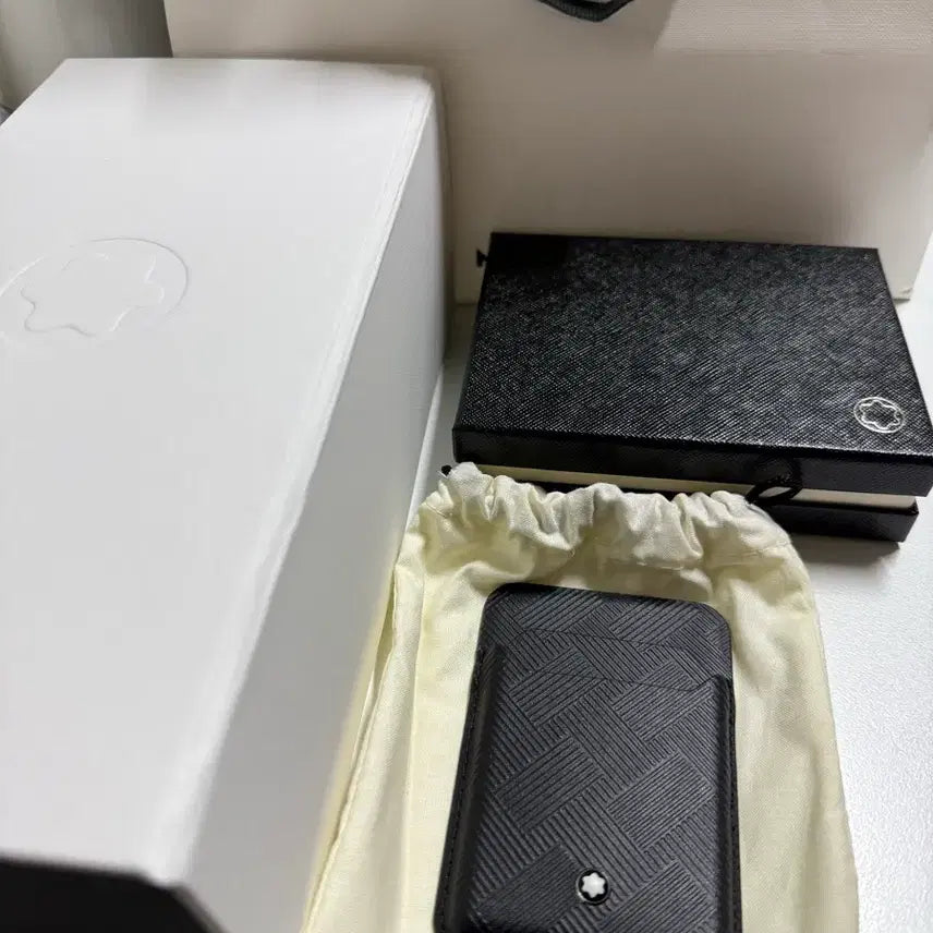 [BUNJANG] Montblanc MagSafe Card Wallet / 몽블랑 맥세이프 카드지갑