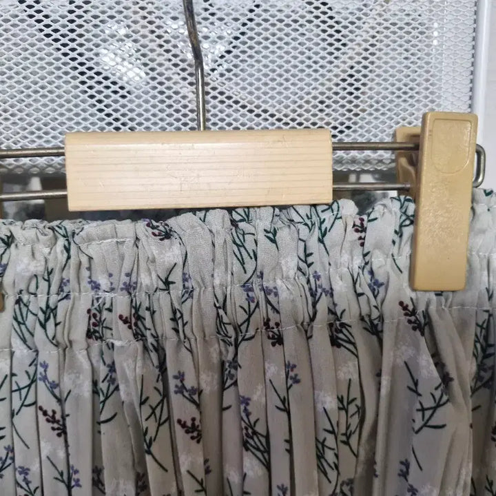 [BUNJANG] Flower Pattern Pleated Pants / 플라워 패턴 플리츠 팬츠