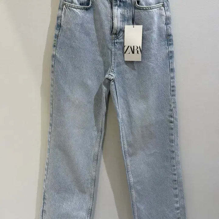 [BUNJANG] Zara High-Waisted Straight Leg Denim Light Blue Size 32 / 자라 하이웨이스트 스트레이트 연청 데님 32 새상품 택O / 라이트블루