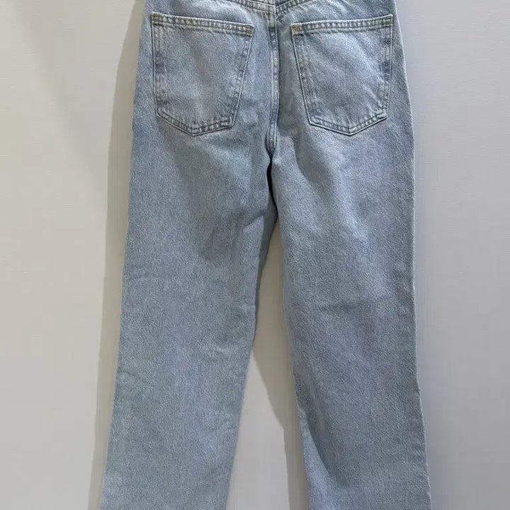 [BUNJANG] Zara High-Waisted Straight Leg Denim Light Blue Size 32 / 자라 하이웨이스트 스트레이트 연청 데님 32 새상품 택O / 라이트블루