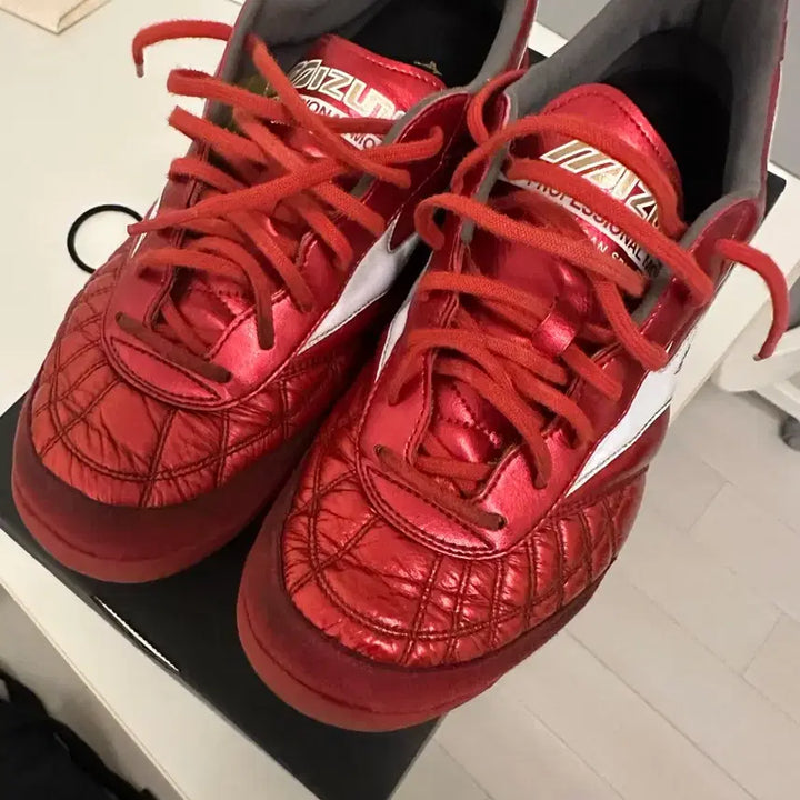 [BUNJANG] Mizuno Morelia Sala Japan TF 40th Ruby Pack Soccer Cleats (270mm) / 미즈노 모렐리아 살라 재팬 TF 40주년 루비팩 270