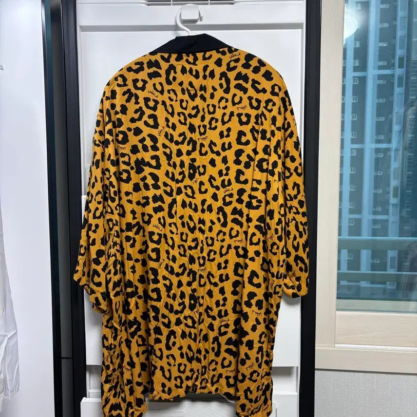 [BUNJANG] Vans x Mark Sabotage Skull Leopard Short Sleeve Shirt / 반스 X 마크 사보타지 스컬 레오파드 반팔 셔츠 L