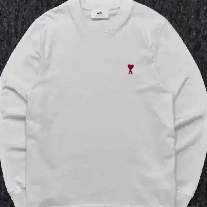[BUNJANG] AMI Small Heart Long Sleeve T-Shirt / 아미 스몰 하트 롱슬리브