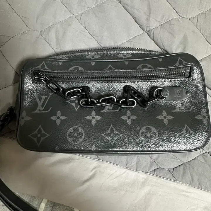 [BUNJANG] Louis Vuitton Pochette Volga Clutch Bag / 루이비통 포쉐트볼가