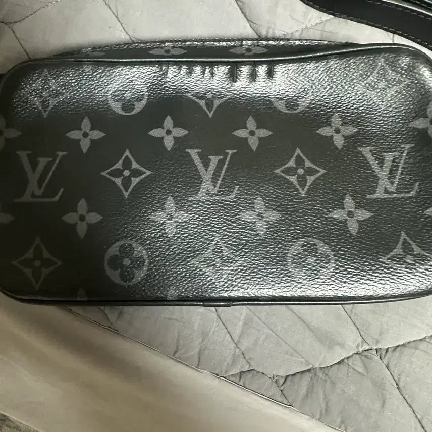 [BUNJANG] Louis Vuitton Pochette Volga Clutch Bag / 루이비통 포쉐트볼가