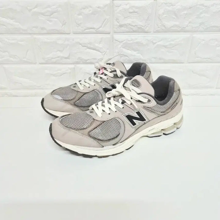 [BUNJANG] New Balance 2002R Gray Sneakers (Washed) / 뉴발란스 270mm 2002R 그레이 운동화(세탁완료)