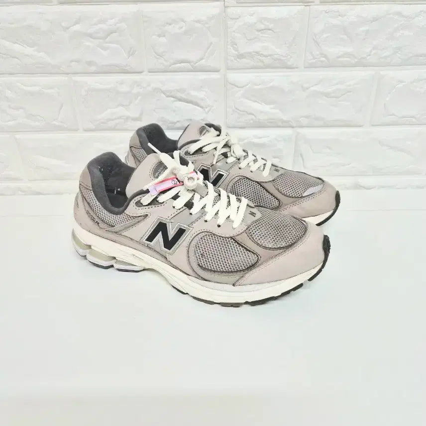 [BUNJANG] New Balance 2002R Gray Sneakers (Washed) / 뉴발란스 270mm 2002R 그레이 운동화(세탁완료)