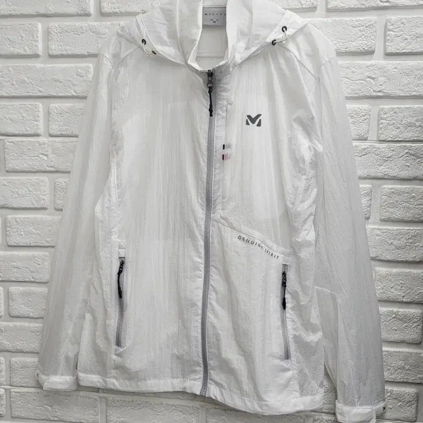 [BUNJANG] Millet White Windbreaker Hooded Jacket / A4429  밀레 화이트 바람막이 후드 자켓