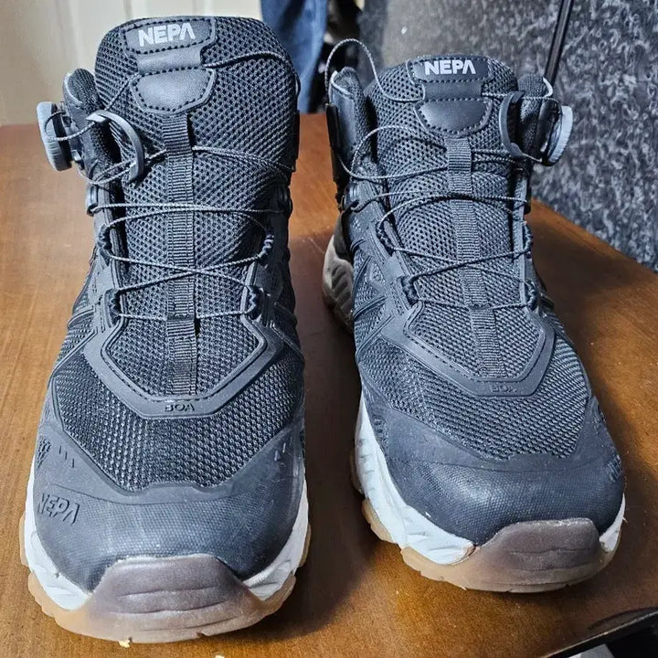 [BUNJANG] Nepa Poretto Hiking Boots Mid Boa Black 270 / 네파 포레토 등산화 270