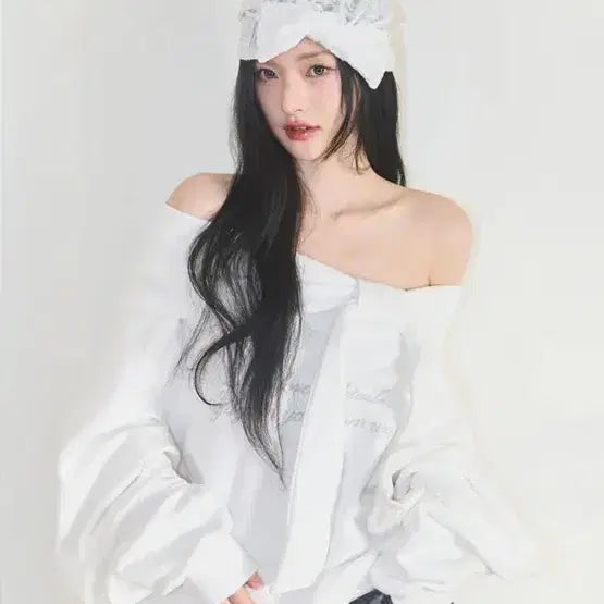 [BUNJANG] Illigo Pure Bow Off-Shoulder Sweatshirt White / 일리고 퓨어 보우 오프숄더 맨투맨 화이트