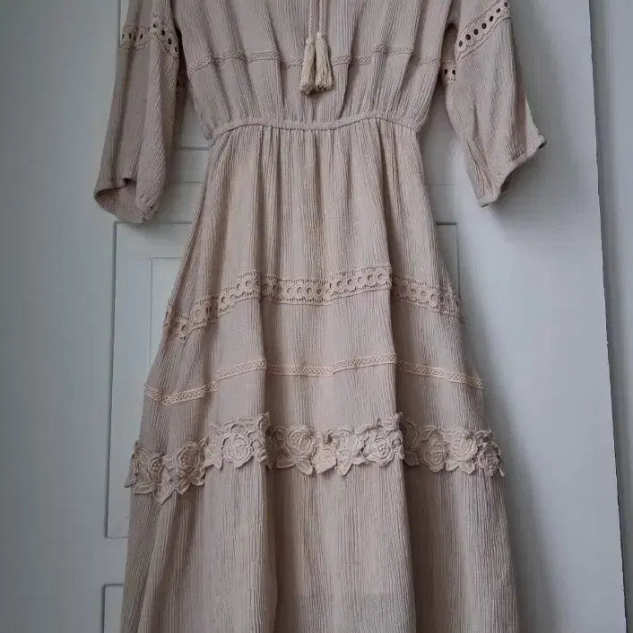 [BUNJANG] Beige Punching Lace Long Dress / 베이지 펀칭 레이스 롱원피스