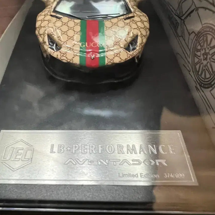 [BUNJANG] LB-Works Lamborghini Aventador Gucci Collaboration Limited Edition 1:64 Scale Model / LB 아벤타도르 구찌 콜라보 한정판 1:64