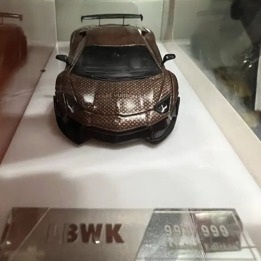 [BUNJANG] Louis Vuitton 1:64 Scale Diecast Lamborghini / 루이비통 1:64 다이캐스트