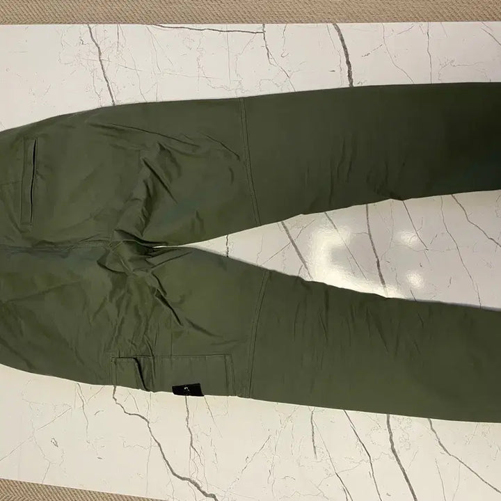 [BUNJANG] Stone Island Olive Cargo Pants / 스톤아일랜드 카고 바지 올리브
