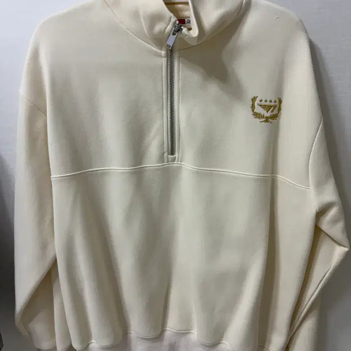 [BUNJANG] T1 "4-Time World Championship" Half-Zip Sweatshirt (Size S) / 티원 월즈 4성 우승 기념 반집업 S사이즈