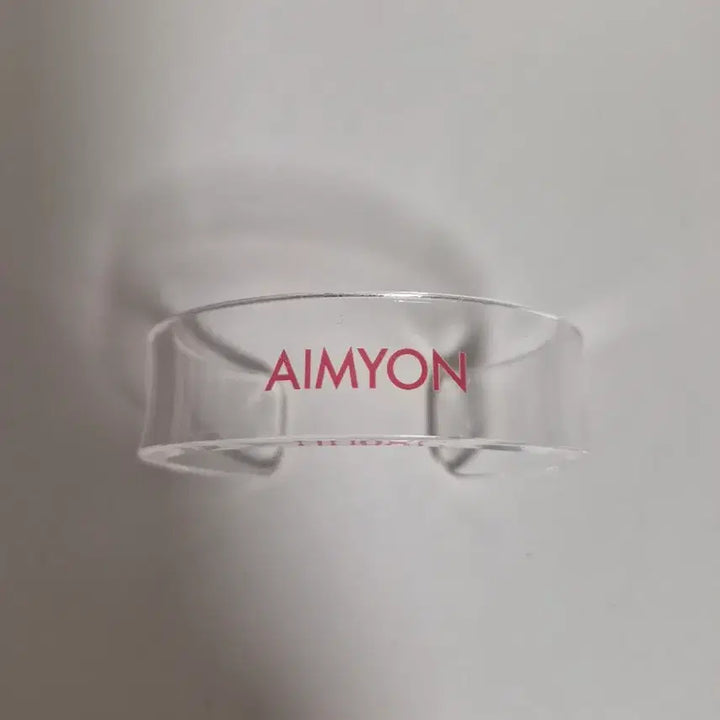 [BUNJANG] Aimyon Clear Acrylic Bangle Bracelet / 아이묭 클리어 아크릴 뱅글 팔찌
