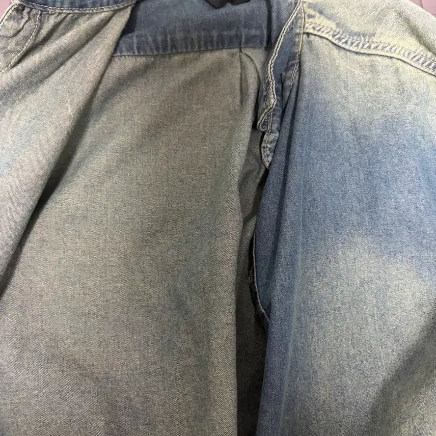 [BUNJANG] Trillion Washing Oversized Denim Shirt / 트릴리온 워싱 오버핏 데님청셔츠
