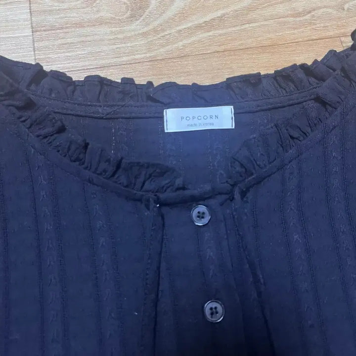 [BUNJANG] Avery Crop Blouse / 에이블리 크롭 블라우스