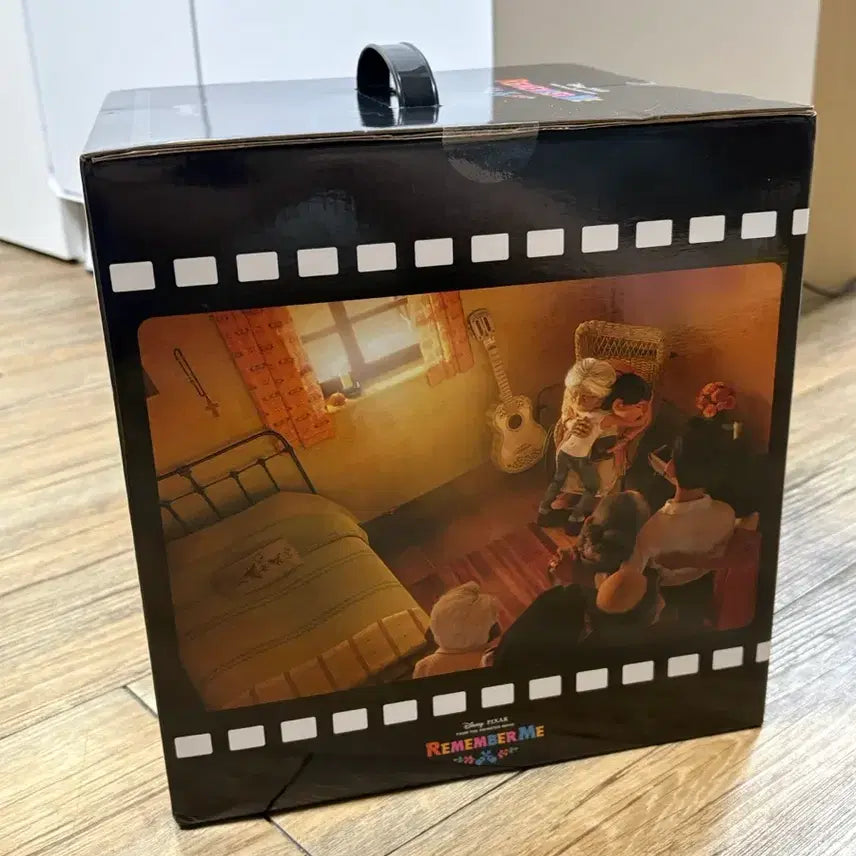 [BUNJANG] Pixar Coco Remember Me Figure A Prize (Sealed) / (미개봉) 픽사 해피쿠지 A상 코코 리멤버미 피규어