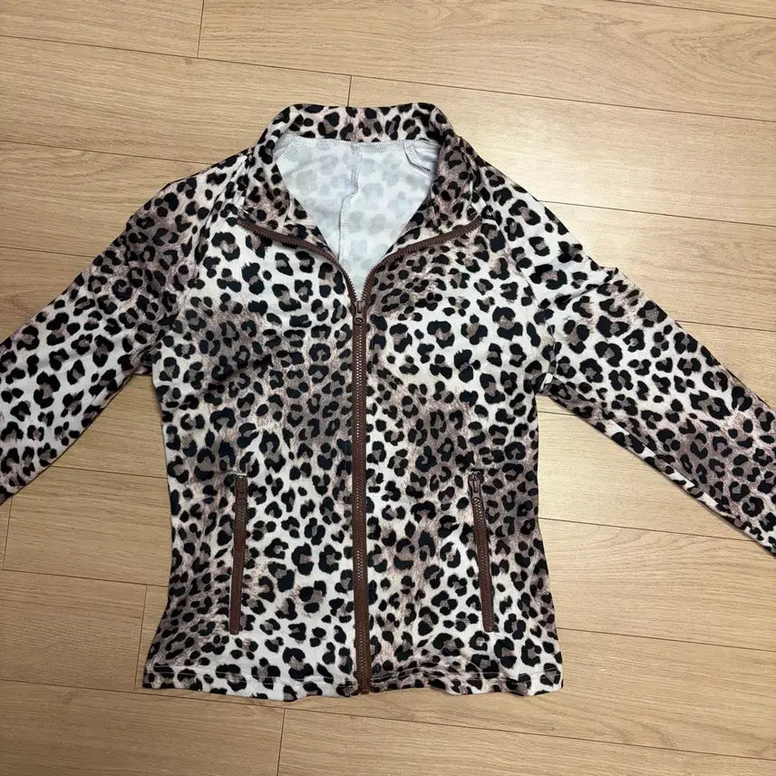 [BUNJANG] Leopard Print Zip-Up Jacket / 호피 패턴 집업 자켓