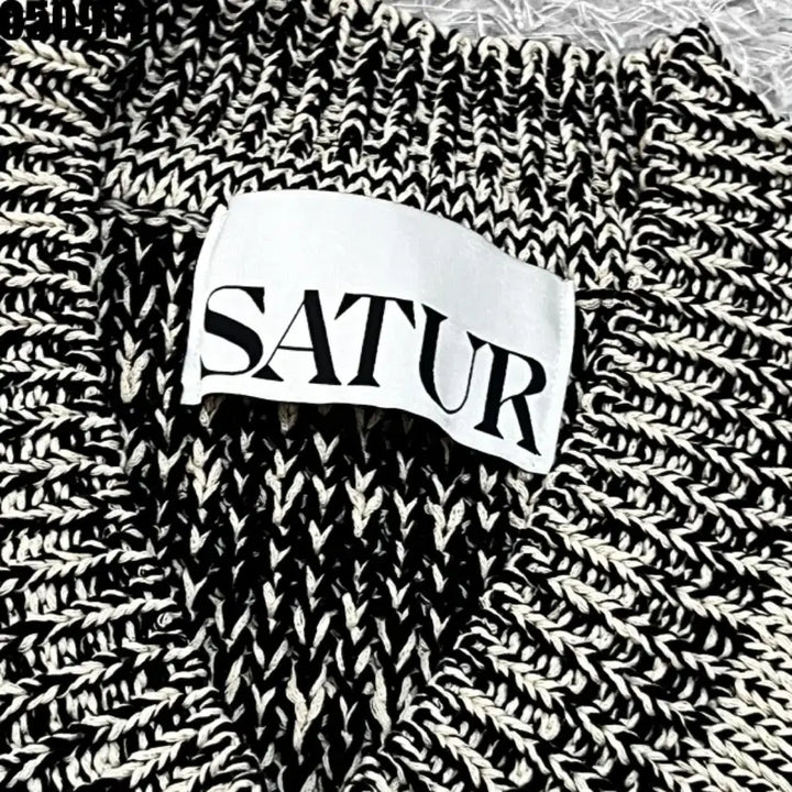 [BUNJANG] SATUR Knit Vest Black/White / SATUR 니트 베스트 블랙/화이트 100- | 0509