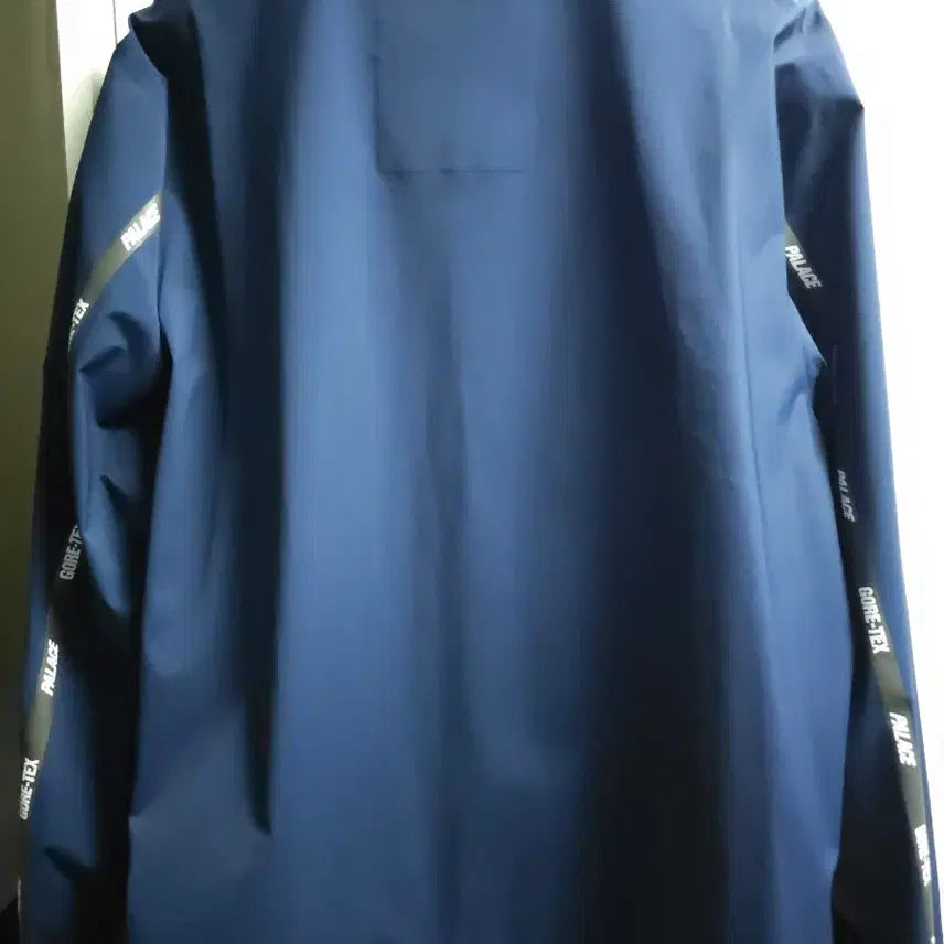 [BUNJANG] Palace Gore-Tex Paclite Coach Jacket Navy / 팔라스 고어텍스 팩라이트 코치 자켓 네이비 - 22SS