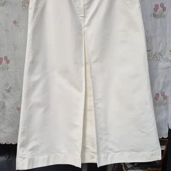 [BUNJANG] Lamerei 2022 White Skirt / 라메레이  2022년 스커트