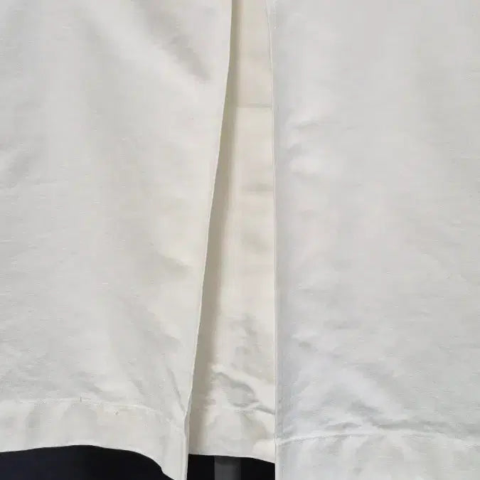 [BUNJANG] Lamerei 2022 White Skirt / 라메레이  2022년 스커트