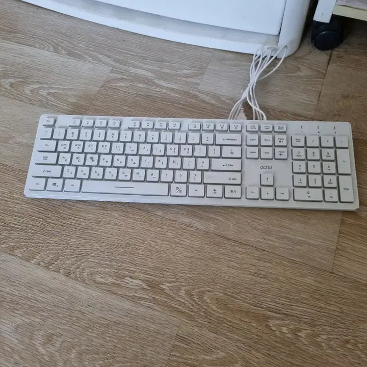 [BUNJANG] Actto White Wired Keyboard / Actto 화이트 유선 키보드