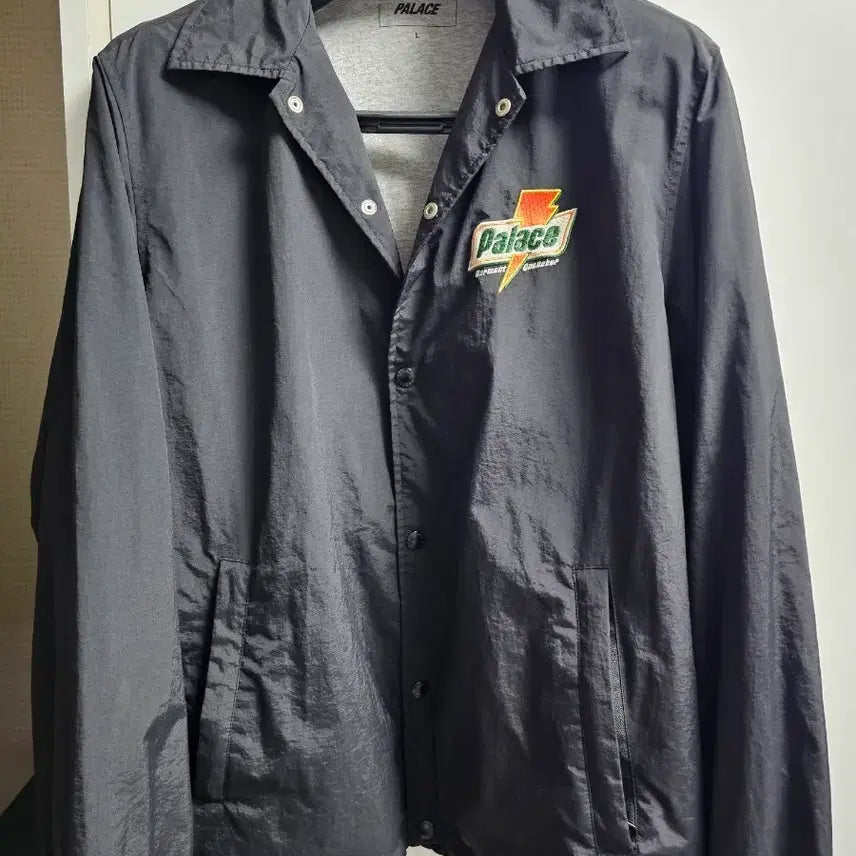 [BUNJANG] Palace Sugar Coach Jacket Black / 팔라스 슈가 코치 자켓 블랙 - 21SS