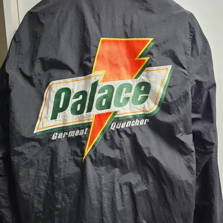 [BUNJANG] Palace Sugar Coach Jacket Black / 팔라스 슈가 코치 자켓 블랙 - 21SS