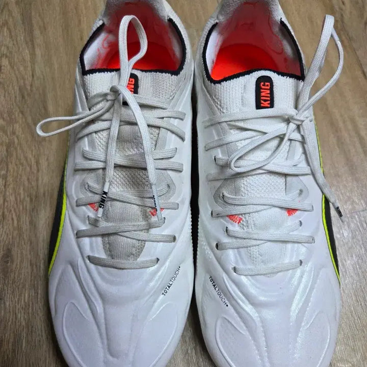 [BUNJANG] Puma King 20 Ultimate FG/AG Football Boots (Size 260) / 푸마 킹20 얼티메이트 최상급 축구화