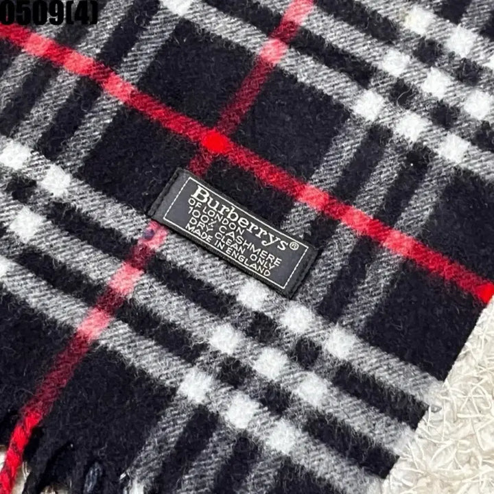 [BUNJANG] Burberry Black Cashmere Check Muffler / 버버리 블랙 캐시미어 체크 머플러 | 0509