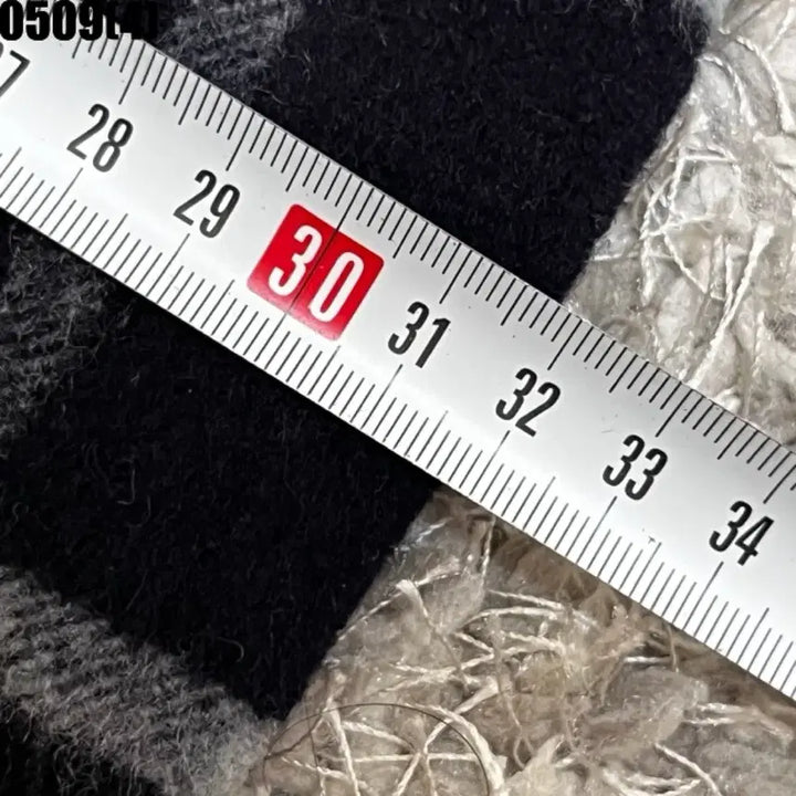 [BUNJANG] Burberry Black Cashmere Check Muffler / 버버리 블랙 캐시미어 체크 머플러 | 0509