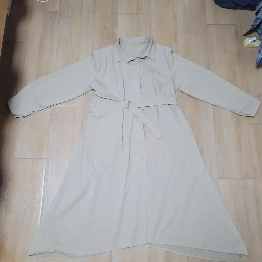 [BUNJANG] Beige Long Shirt Dress / 베이지 롱 셔츠 원피스