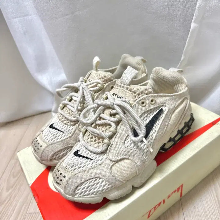 [BUNJANG] Nike x Stüssy Air Zoom Spiridon Cage 2 Fossil (235mm) / (정품) 나이키 x 스투시 에어 줌 스피리돈 케이지 2 파슬 235