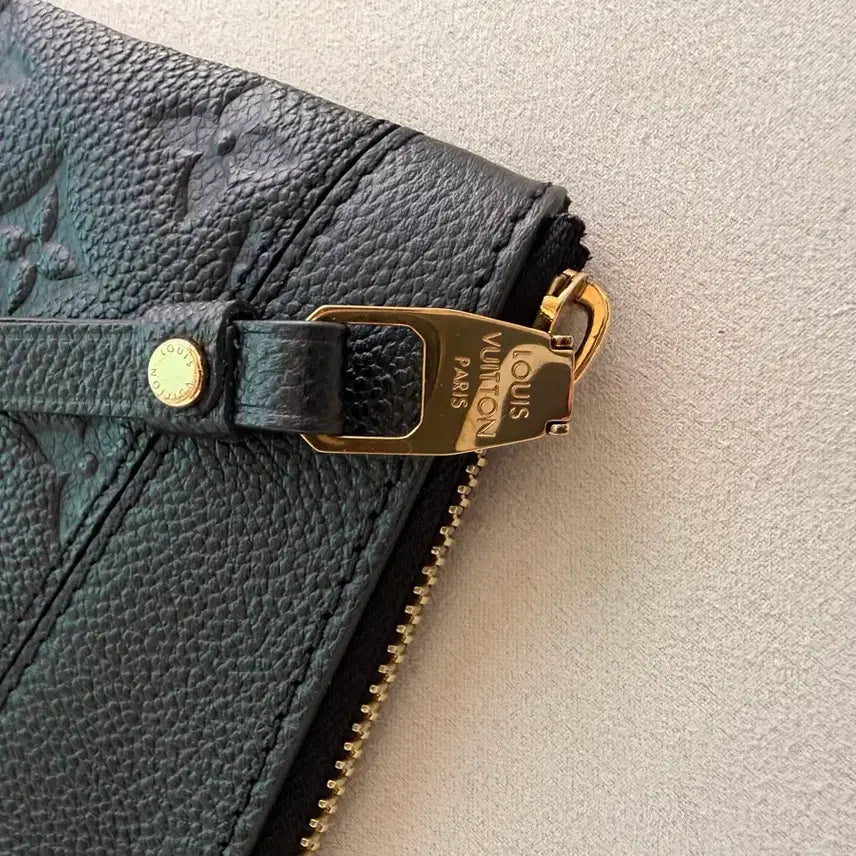 [BUNJANG] Louis Vuitton Monogram Empreinte Daily Pouch Black (M62937) / [S급] 루이비통 데일리 파우치 앙프렝뜨 블랙 (M62937)+더스트백