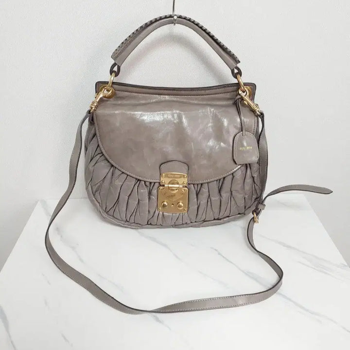 [BUNJANG] Miu Miu Matelassé Nappa Leather 2-Way Bag / 미우미우 마테라쎄 나파 코퍼백 2way