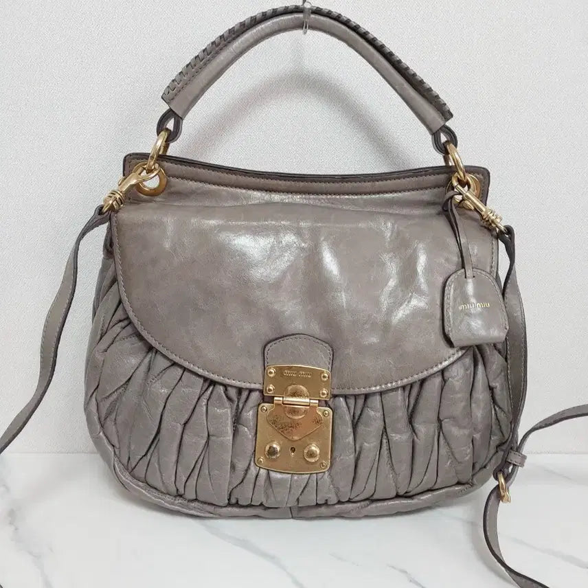 [BUNJANG] Miu Miu Matelassé Nappa Leather 2-Way Bag / 미우미우 마테라쎄 나파 코퍼백 2way