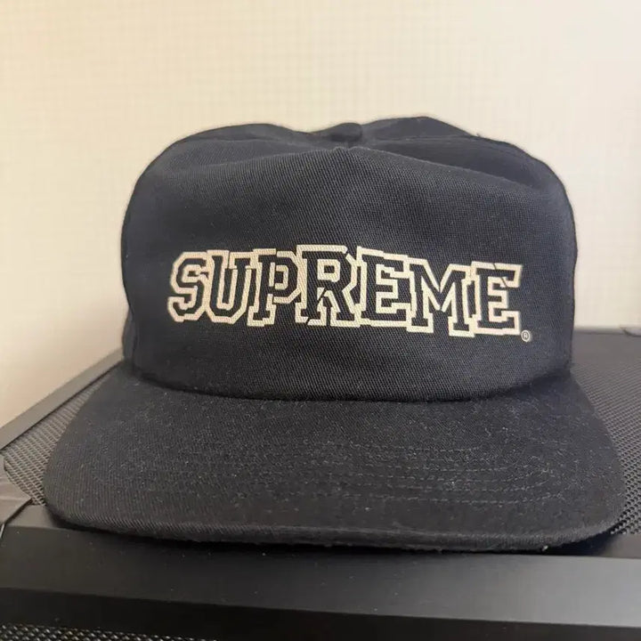[BUNJANG] Supreme Logo Embroidered Snapback Cap / 슈프림 스냅백