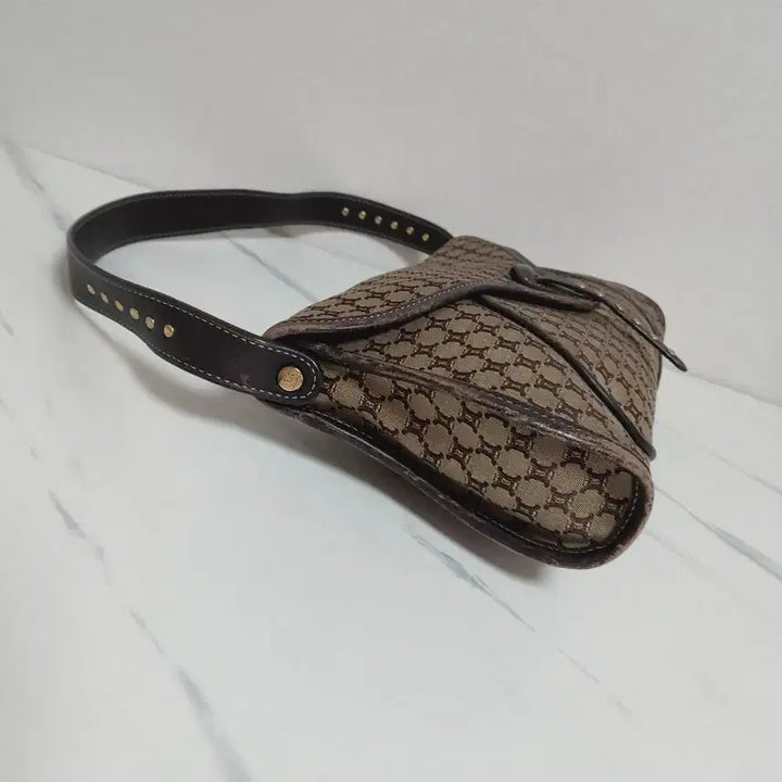[BUNJANG] Celine Triomphe Blason Full-Borne Shoulder Bag / 셀린느 트리오페 블라종 풀보 숄더백