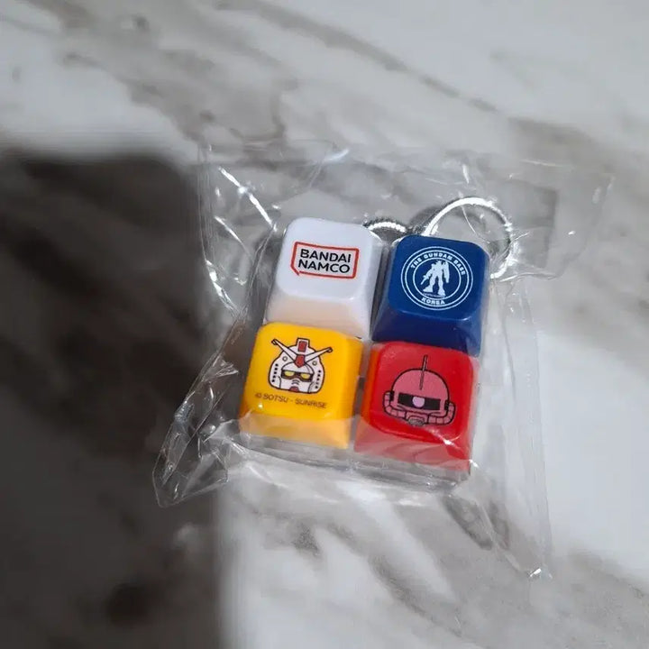 [BUNJANG] Bandai Namco Gundam Base Keycap Keyring Set (Sealed) / 미개봉 건담베이스 키캡 키링 반다이남코