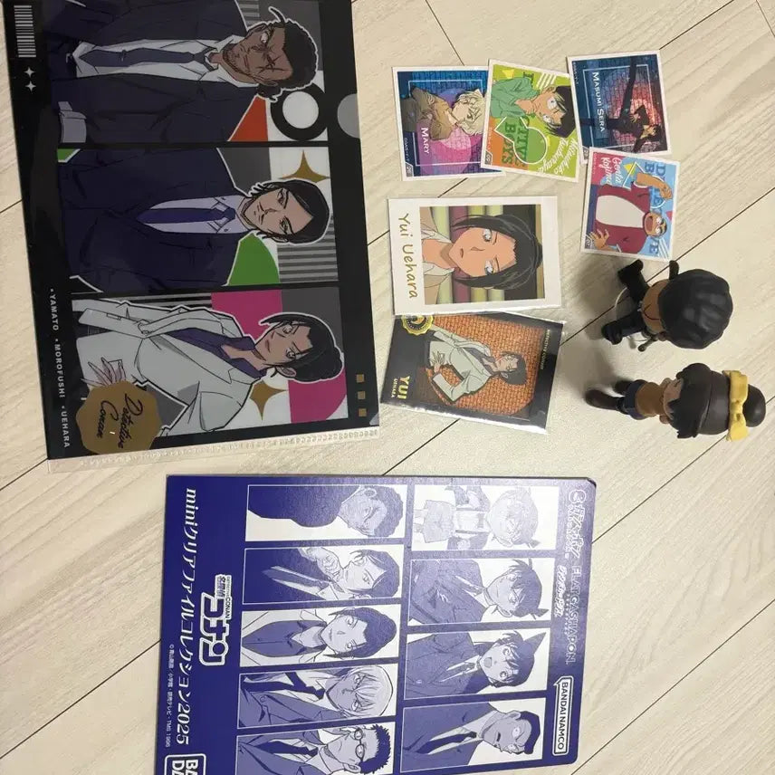 [BUNJANG] Detective Conan Mini File, Card, and Figure Set / 명탐정 코난 굿즈 (미니파일+카드+피규어)