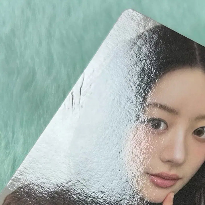 [BUNJANG] ILLIT Bomb Glit Minju Photocard / 아일릿 bomb 글릿반 민주 포카 양도