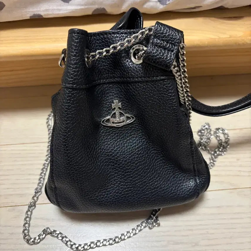 [BUNJANG] Vivienne Westwood Black Chain Shoulder Bag / 비비안웨스트우드 블랙 체인 숄더백