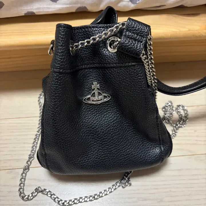 [BUNJANG] Vivienne Westwood Black Chain Shoulder Bag / 비비안웨스트우드 블랙 체인 숄더백