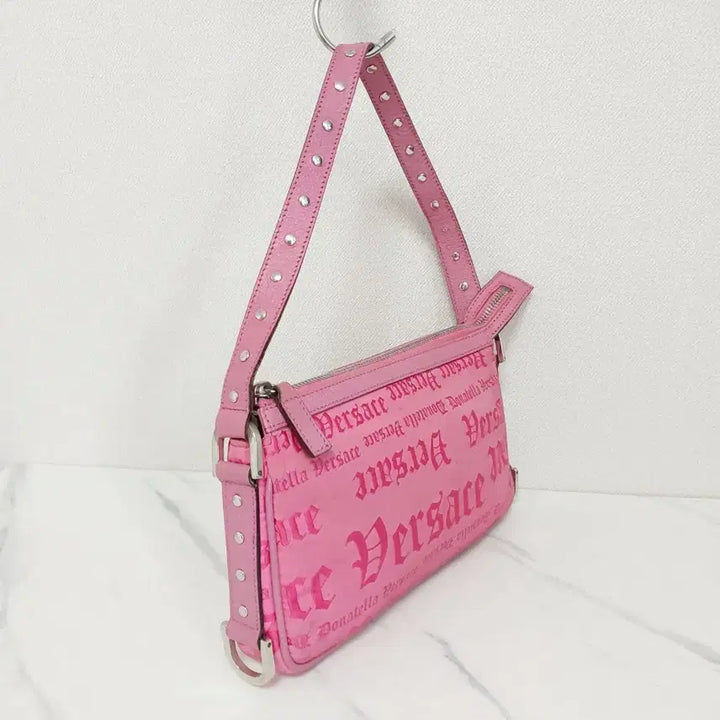 [BUNJANG] Versace Pink Logo Shoulder Bag / 베르사체 핑크 로고 숄더백 y2k 갸루